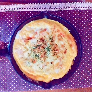 余ったポテトサラダでオムレツ